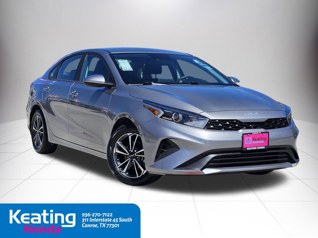 Used 2024 Kia Forte LXS image 3