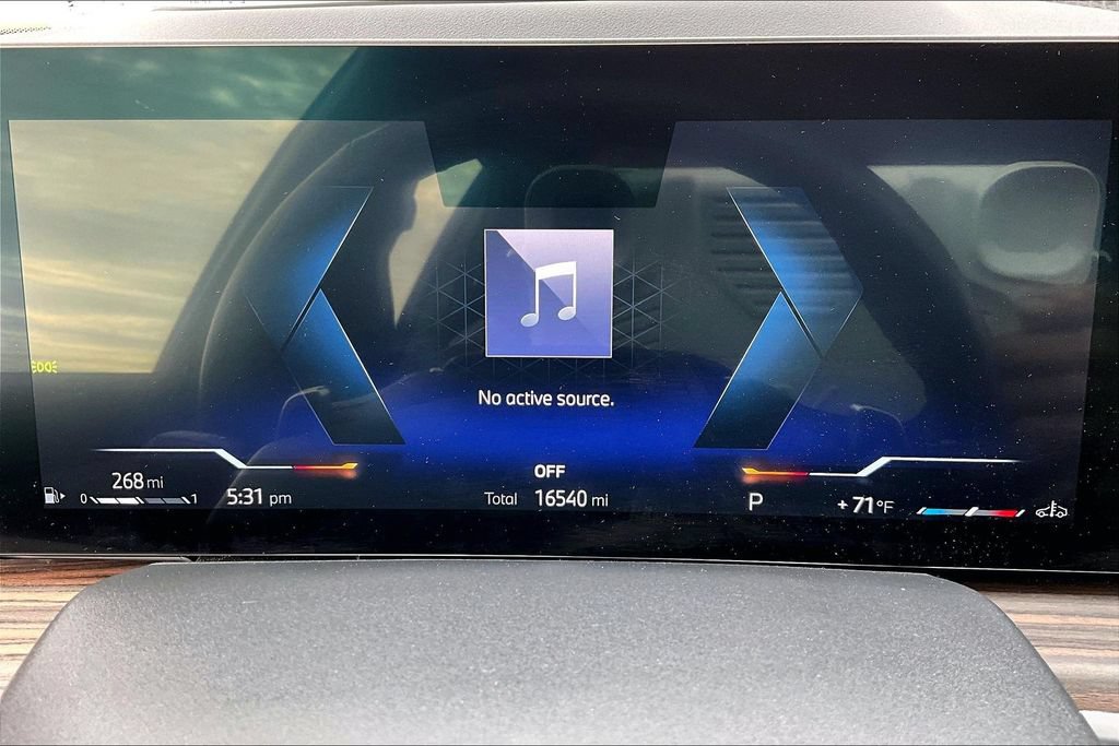 Used 2025 BMW X5 xDrive40i w/ Parking Assistance Package AWD/4WD image 13