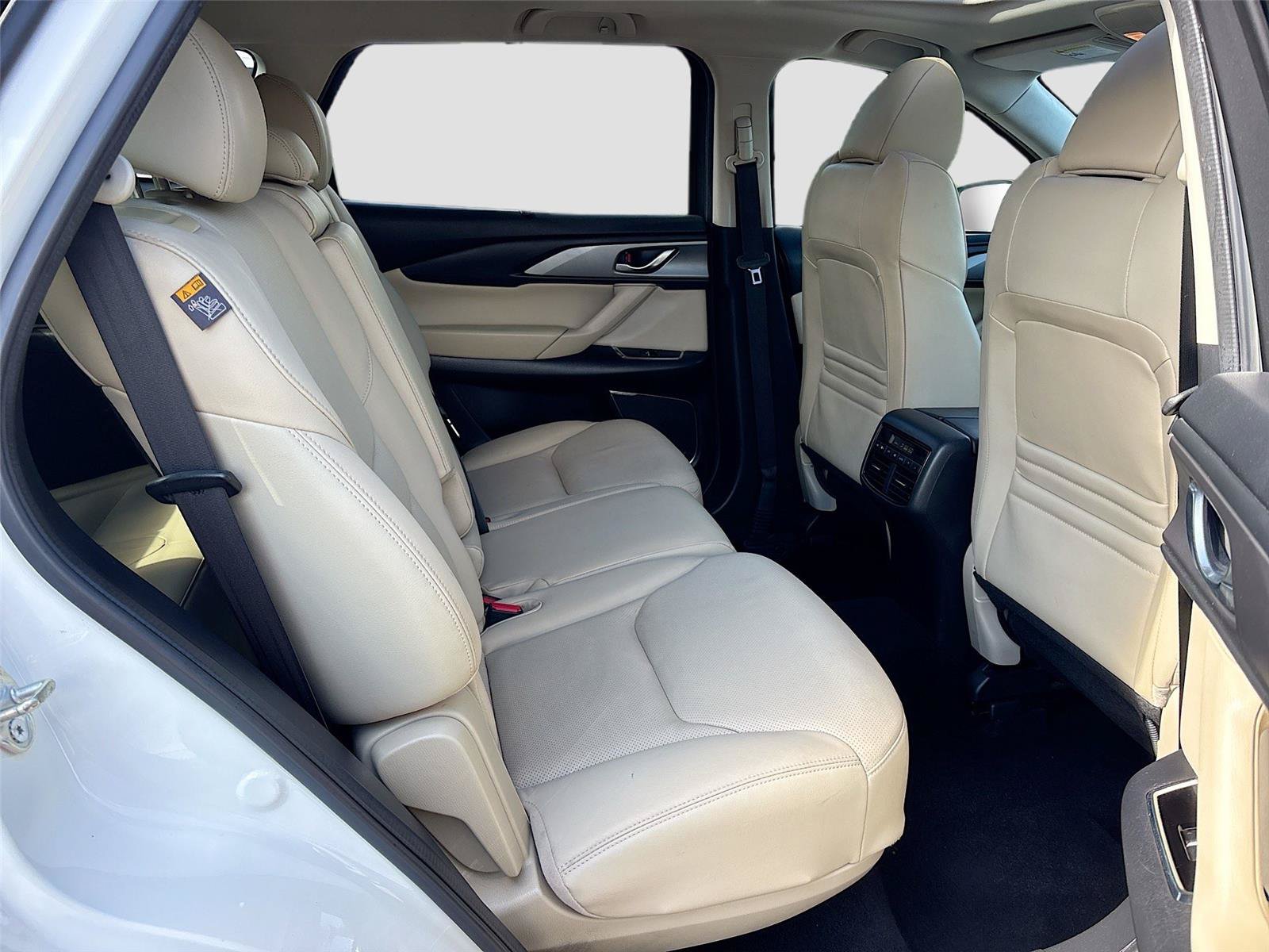 Used 2018 MAZDA CX-9 Touring w/ Touring Premium Package FWD image 29