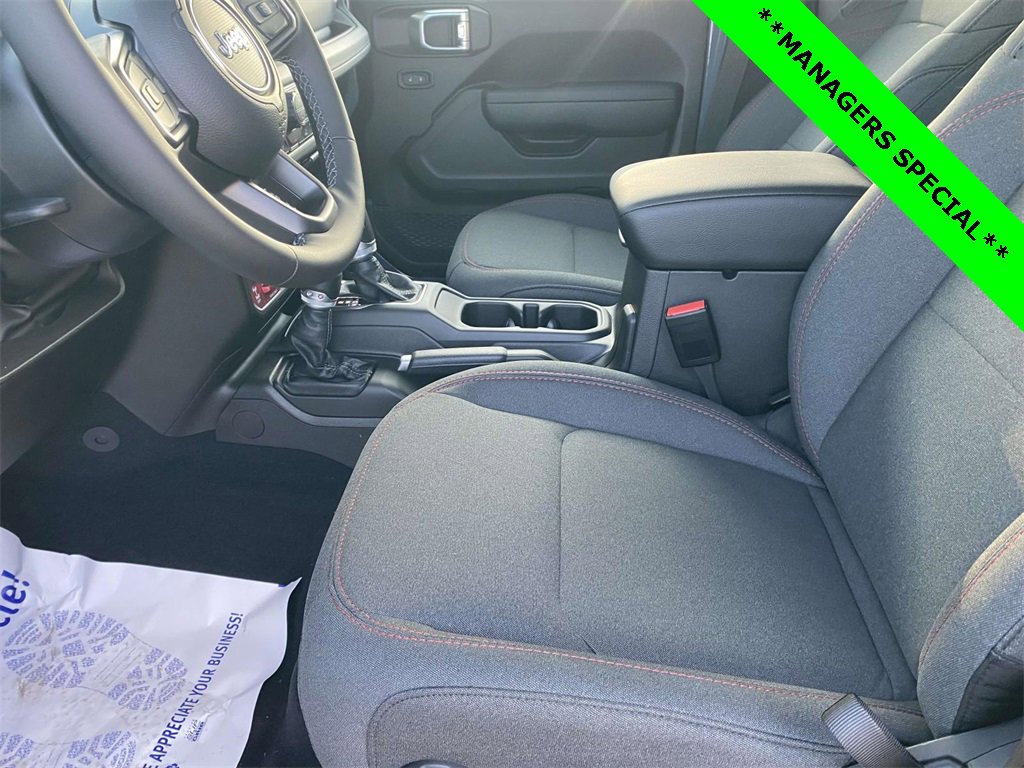 New 2026 Jeep Wrangler Unlimited Rubicon w/ Steel Bumper Group image 13