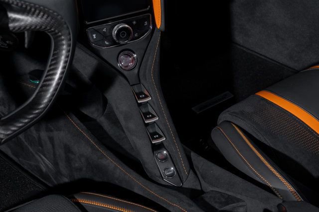 Used 2019 McLaren 720S Performance image 17