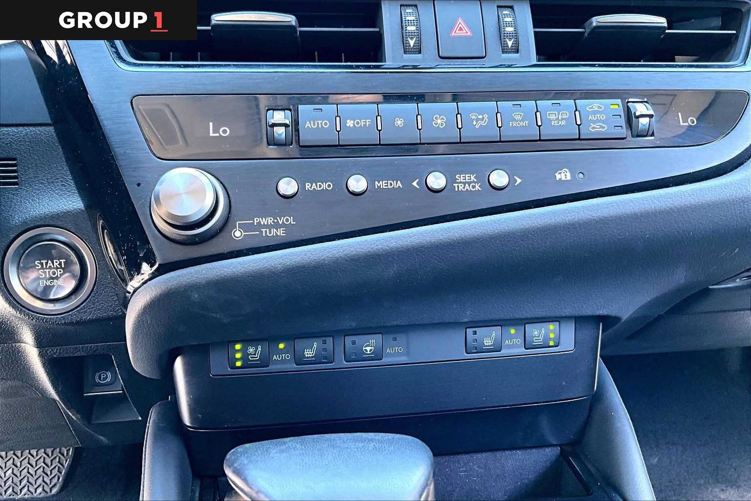 Used 2025 Lexus ES 350 w/ Premium Package FWD image 32