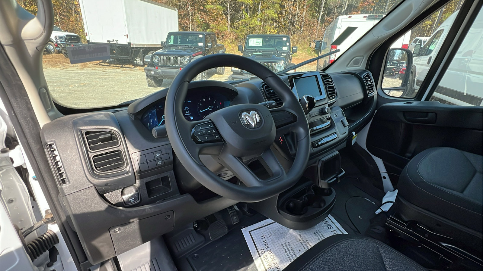 Used 2025 RAM ProMaster 2500 w/ Storage Group image 20