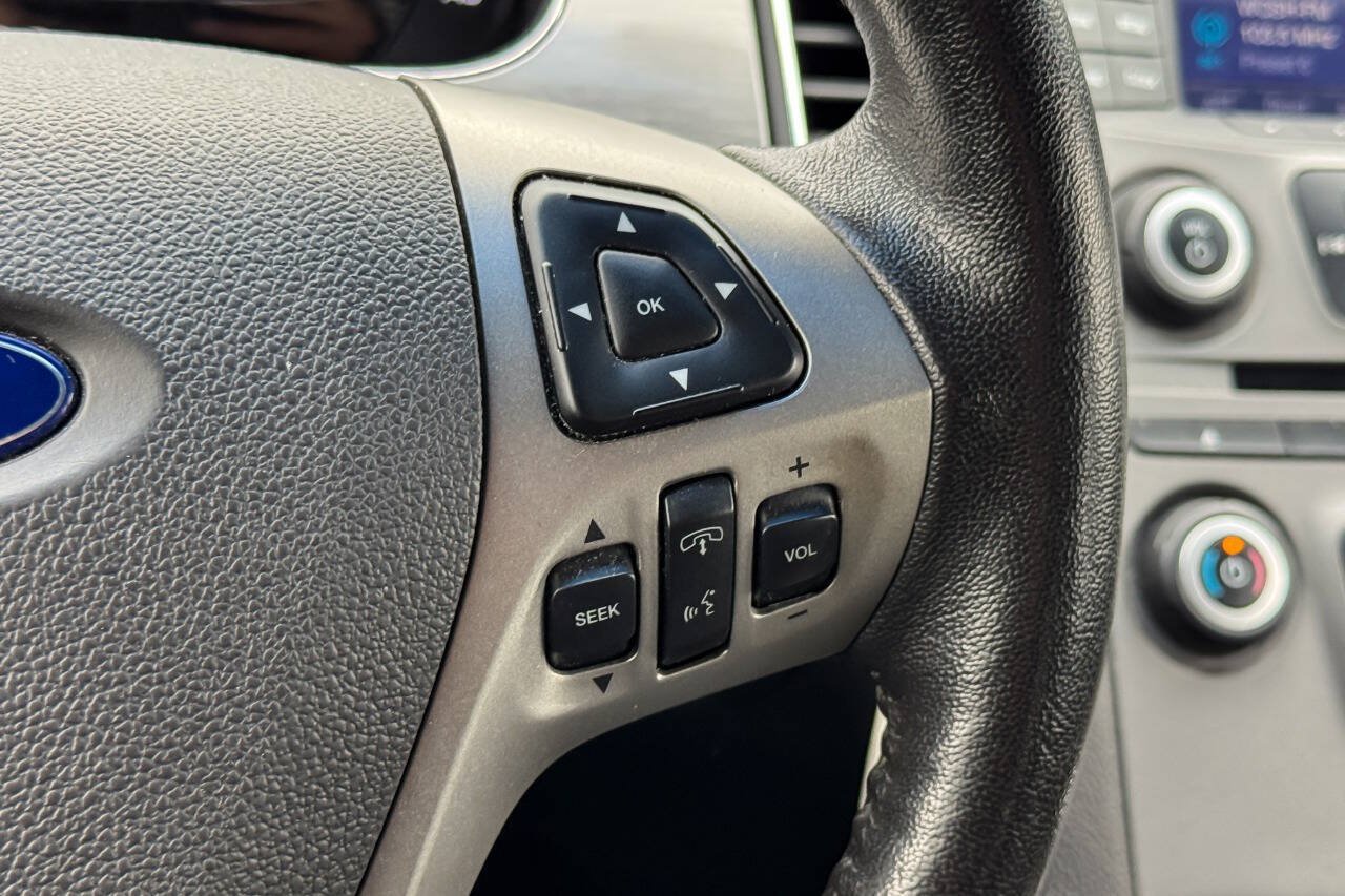Used 2016 Ford Taurus SEL FWD image 23