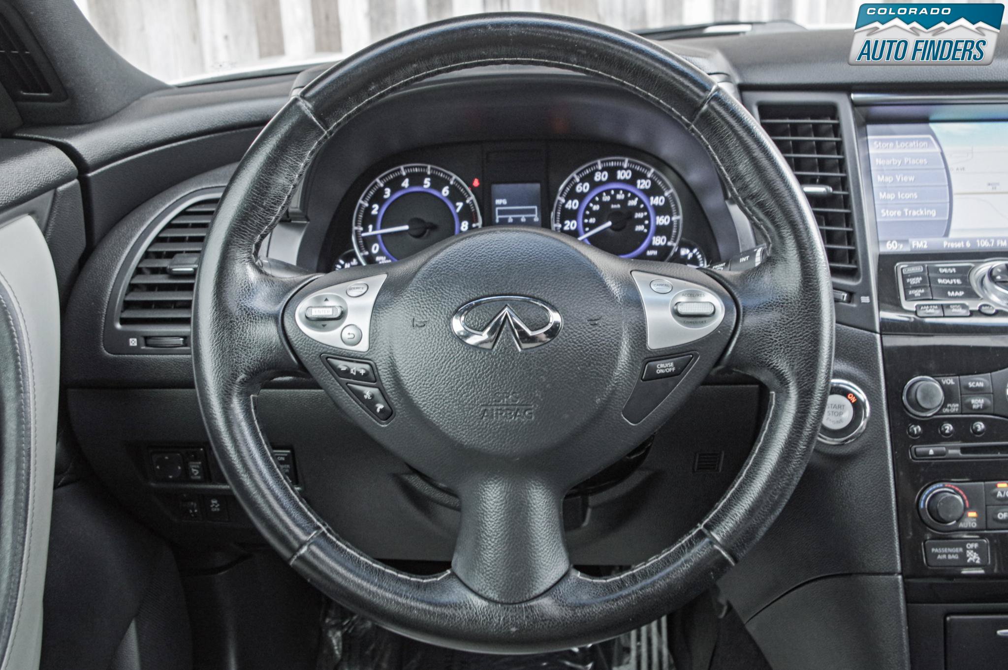 Used 2017 INFINITI QX70 AWD w/ Limited Package image 14