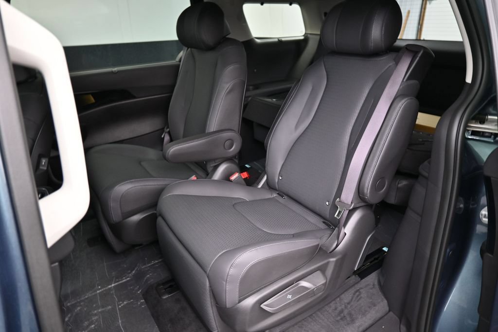 New 2026 Kia Carnival SX Prestige FWD image 9