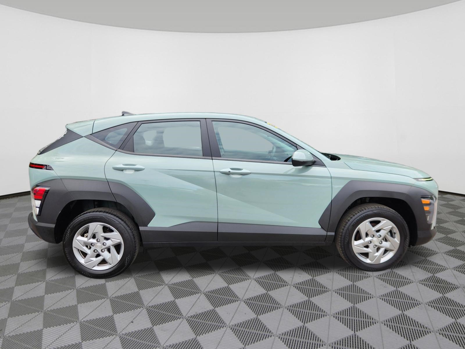 Certified 2024 Hyundai Kona SE AWD/4WD image 6