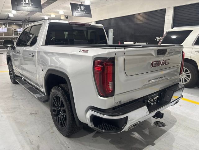 Used 2022 GMC Sierra 1500 SLT w/ SLT Premium Package AWD/4WD image 6