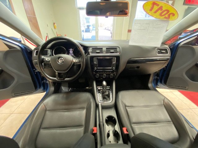 Used 2017 Volkswagen Jetta SEL image 24