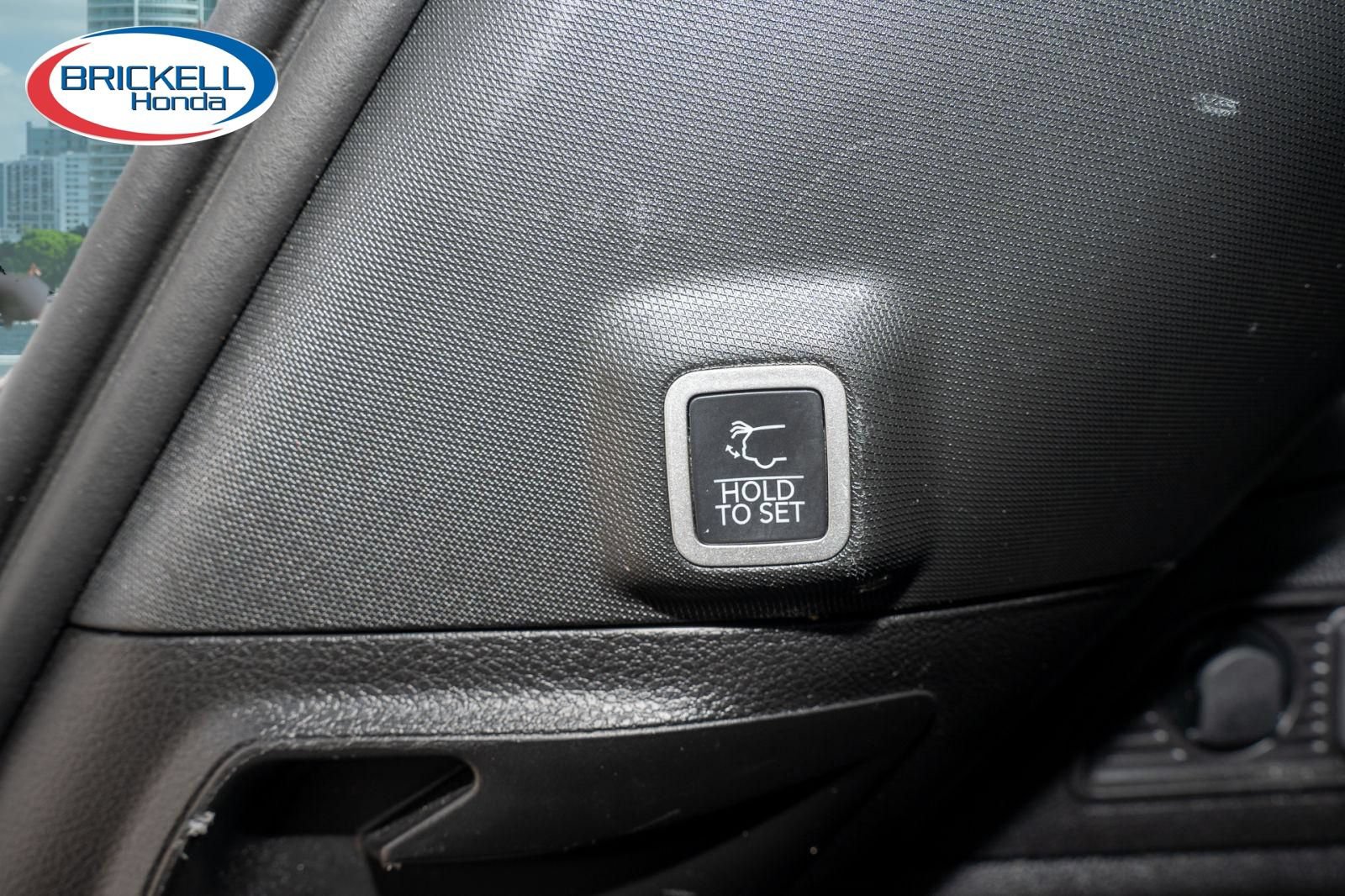 Used 2025 Jeep Grand Cherokee Laredo w/ Luxury Tech Group I RWD image 10