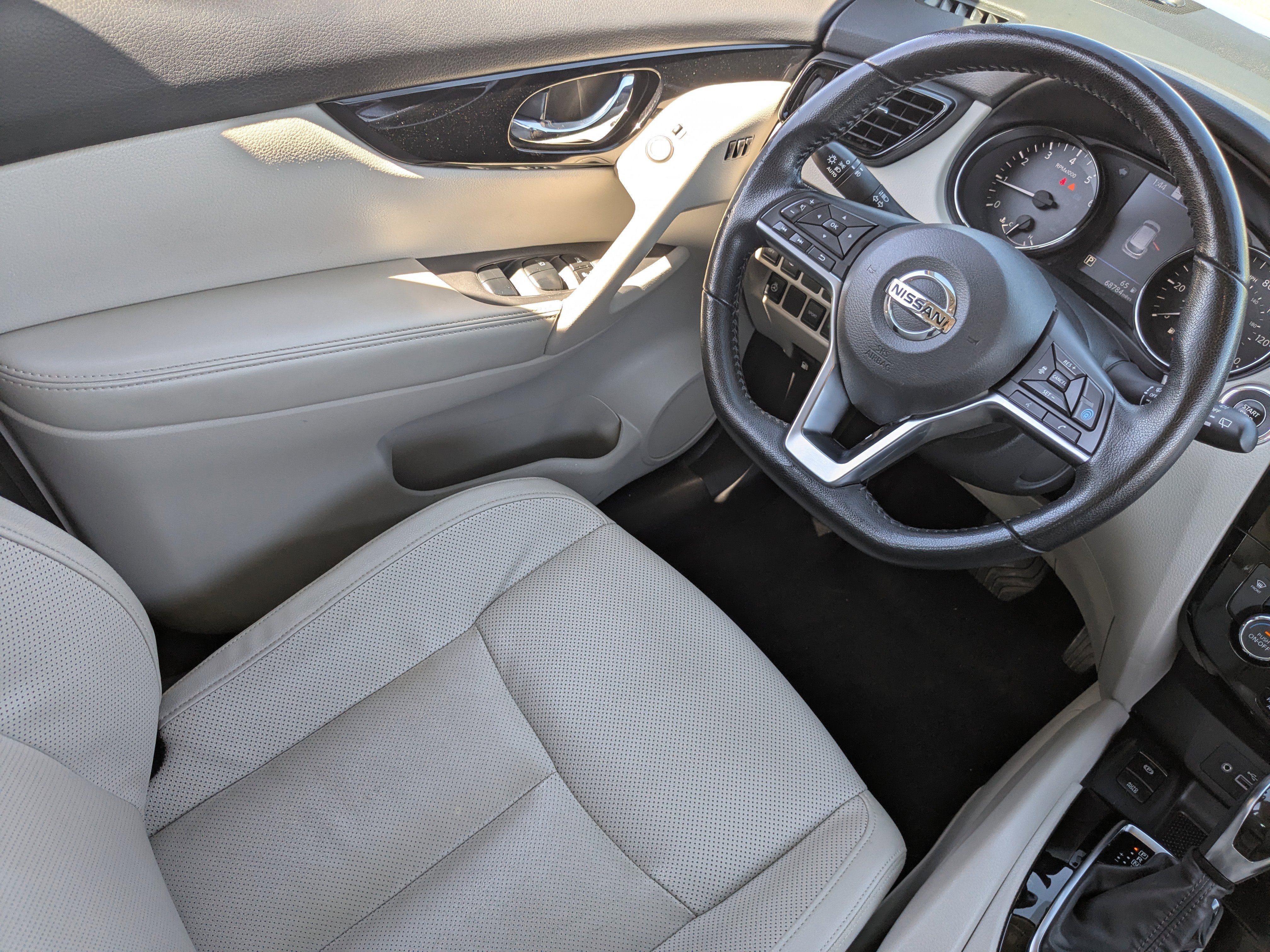 Used 2022 Nissan Rogue Sport SL w/ Premium Package image 16