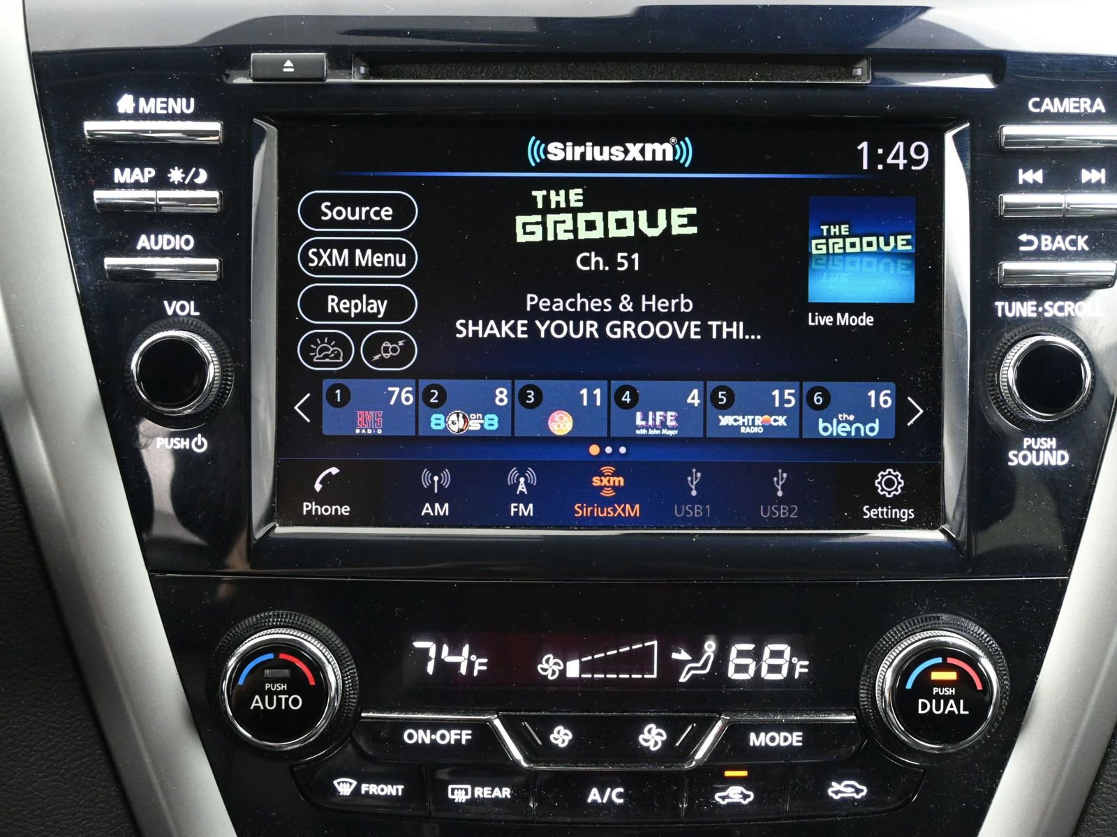 Used 2022 Nissan Murano SL w/ SL Moonroof Package image 16