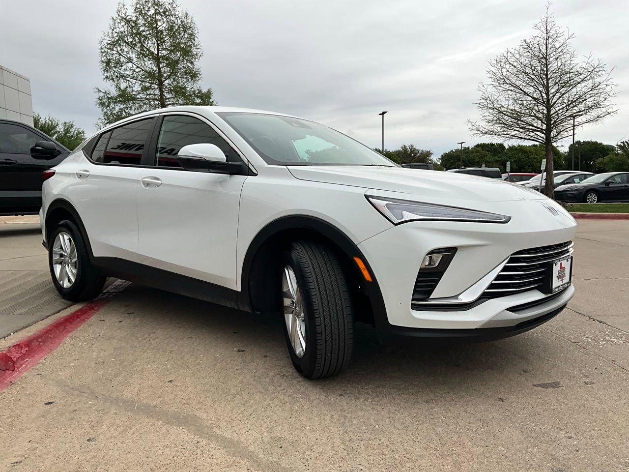 Used 2025 Buick Envista Preferred image 4