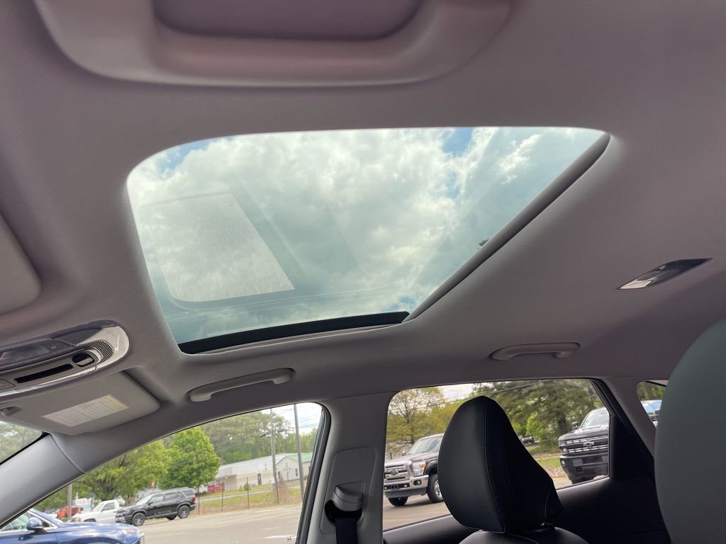 Used 2024 Hyundai Kona Limited FWD image 20