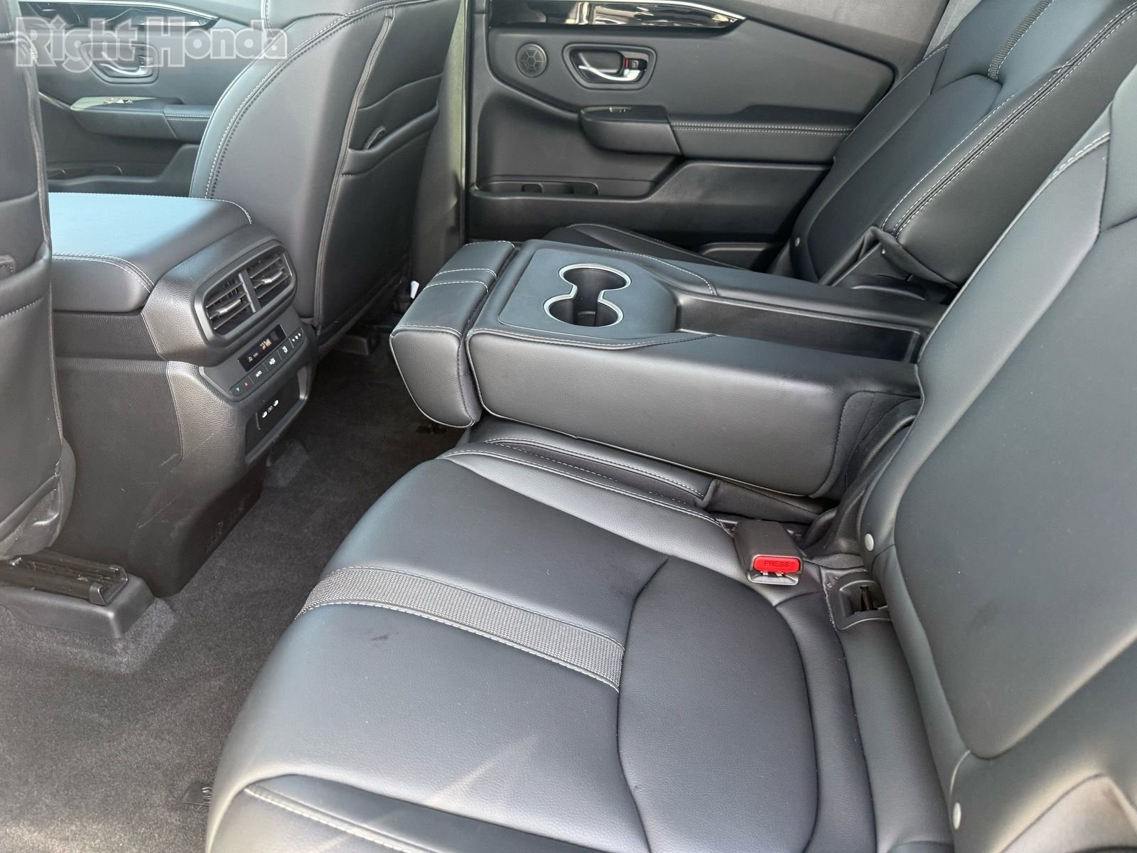 Certified 2025 Honda Pilot Touring image 27