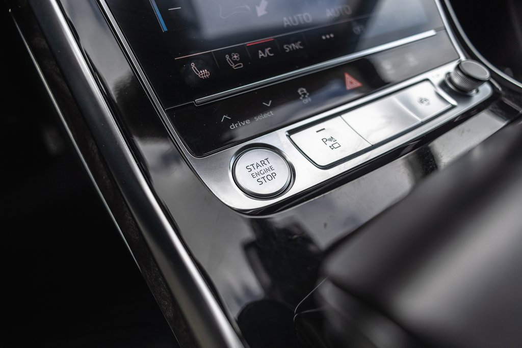 Used 2019 Audi Q8 Prestige w/ Adaptive Chassis Package image 15