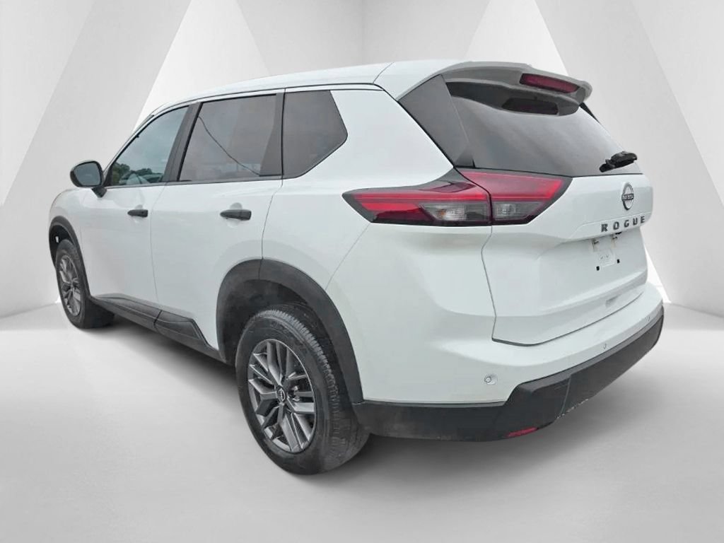 Used 2024 Nissan Rogue S FWD image 7