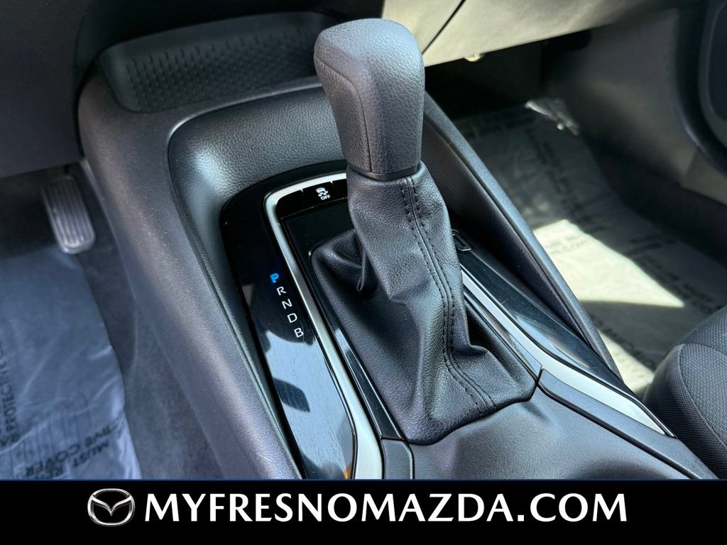Used 2025 Toyota Corolla LE FWD image 29