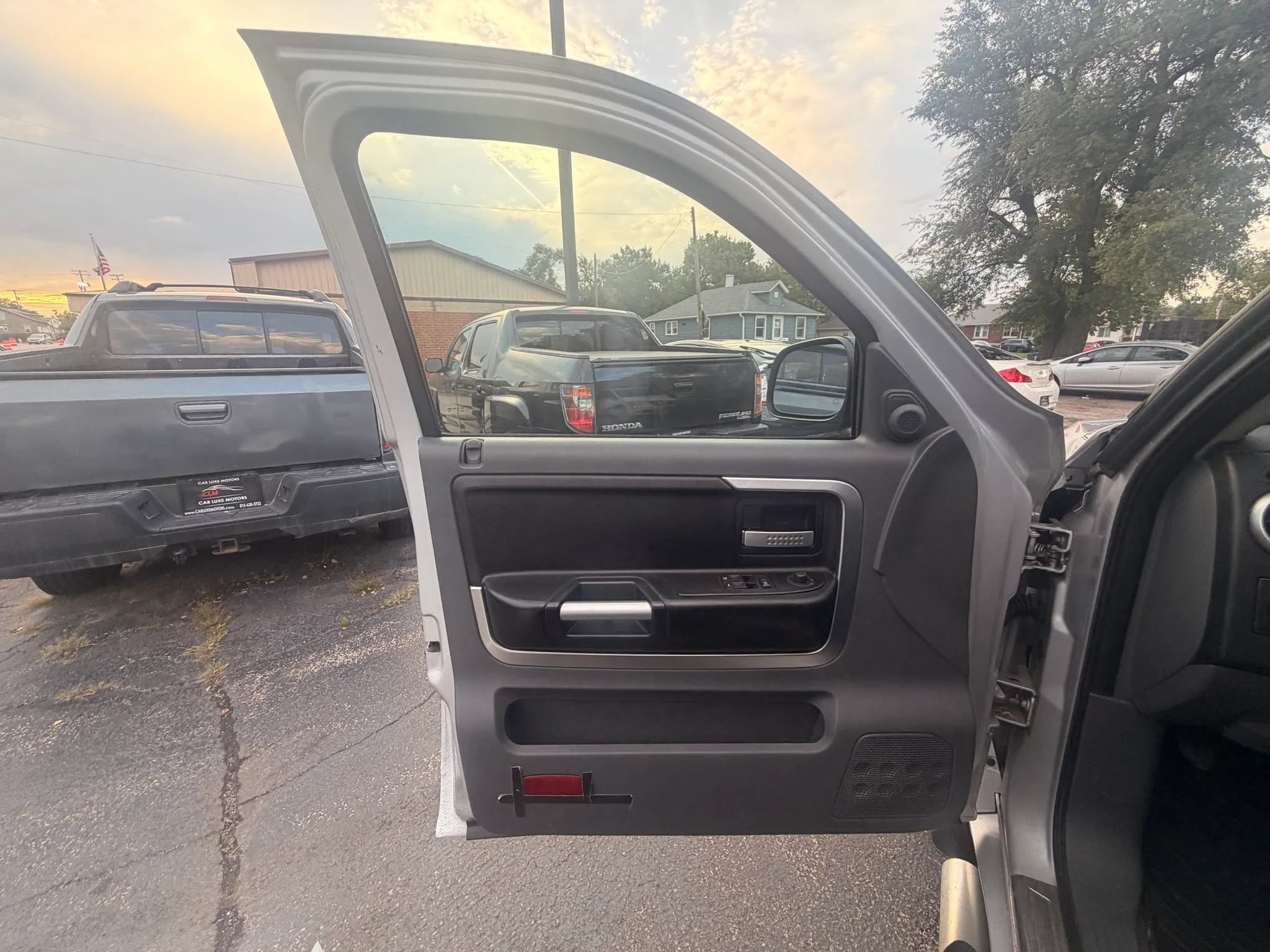 Used 2006 Mitsubishi Raider DuroCross AWD/4WD image 15