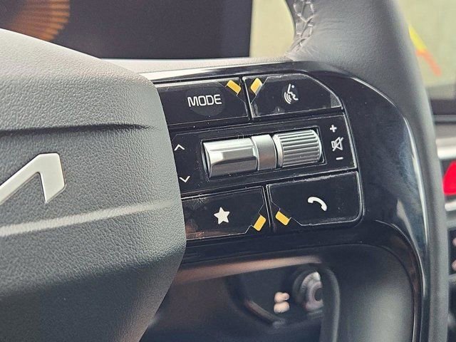 New 2026 Kia Sorento LX FWD image 19