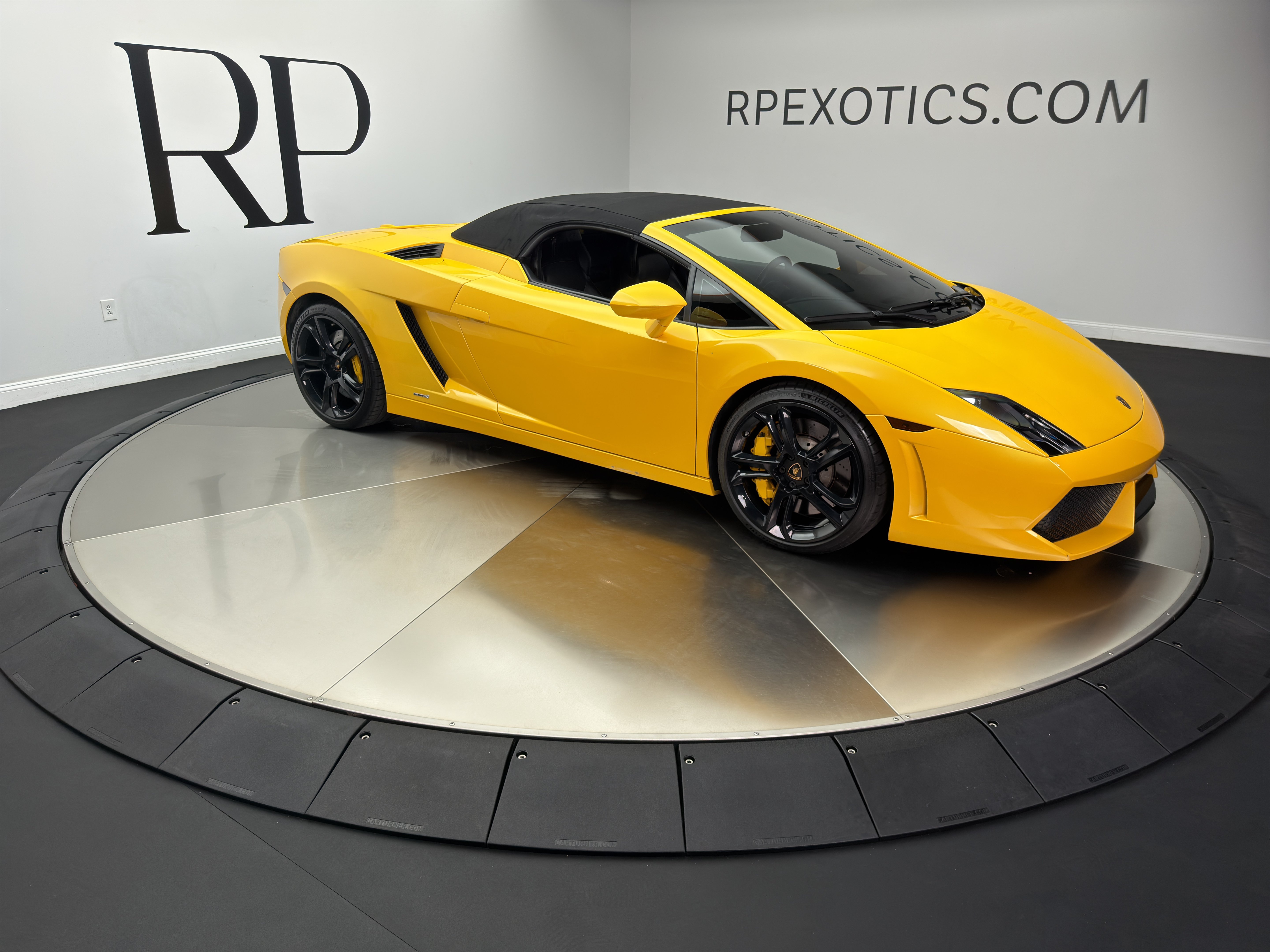 Used 2011 Lamborghini Gallardo LP 560-4 AWD/4WD image 16