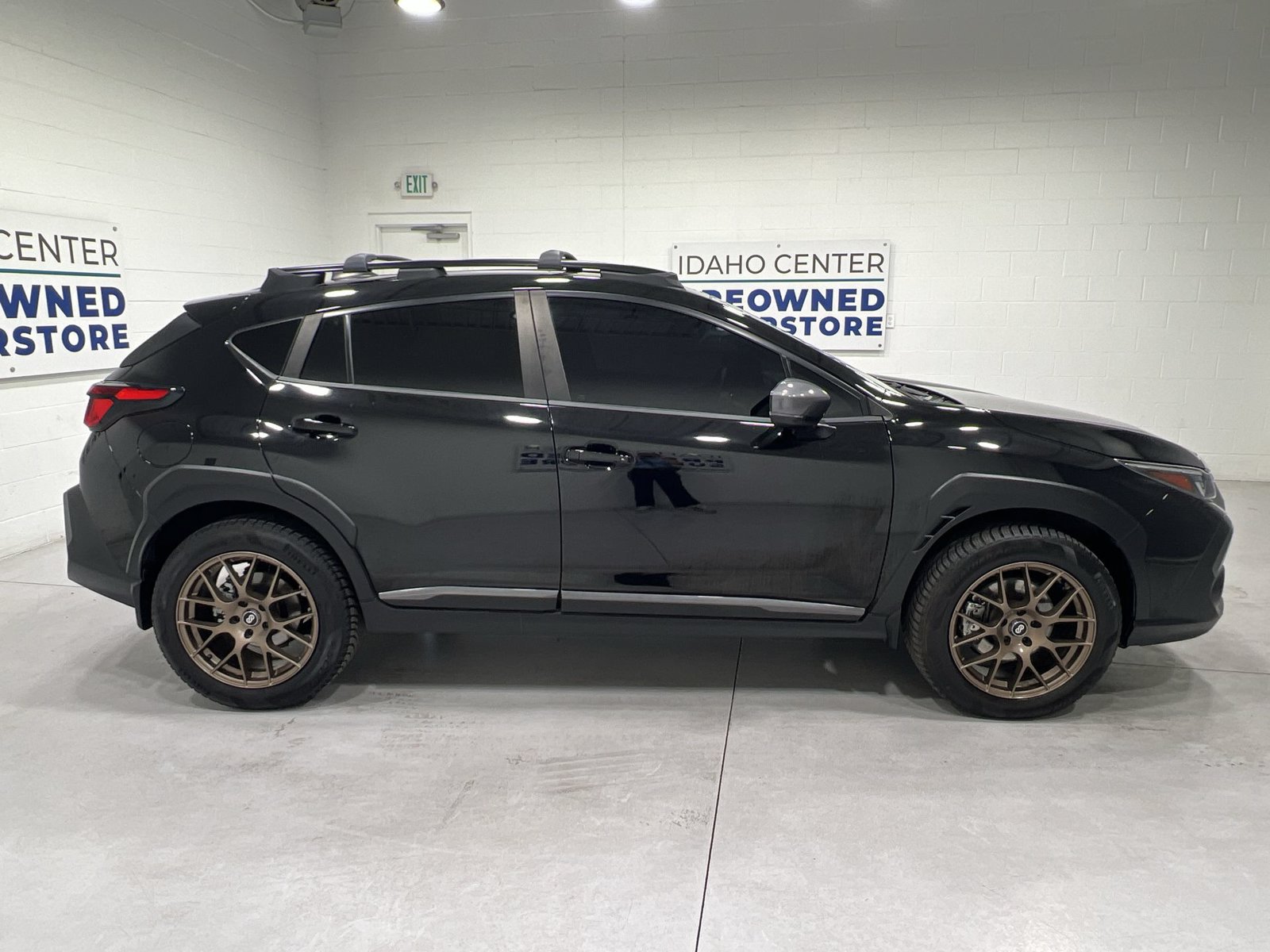 Used 2024 Subaru Crosstrek 2.5i Limited w/ Crosstrek Mirror Package AWD/4WD image 9