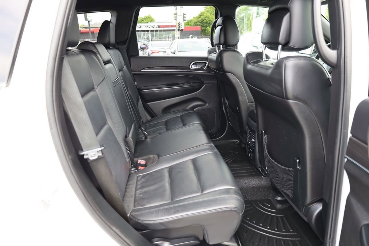 Used 2018 Jeep Grand Cherokee Limited AWD/4WD image 16