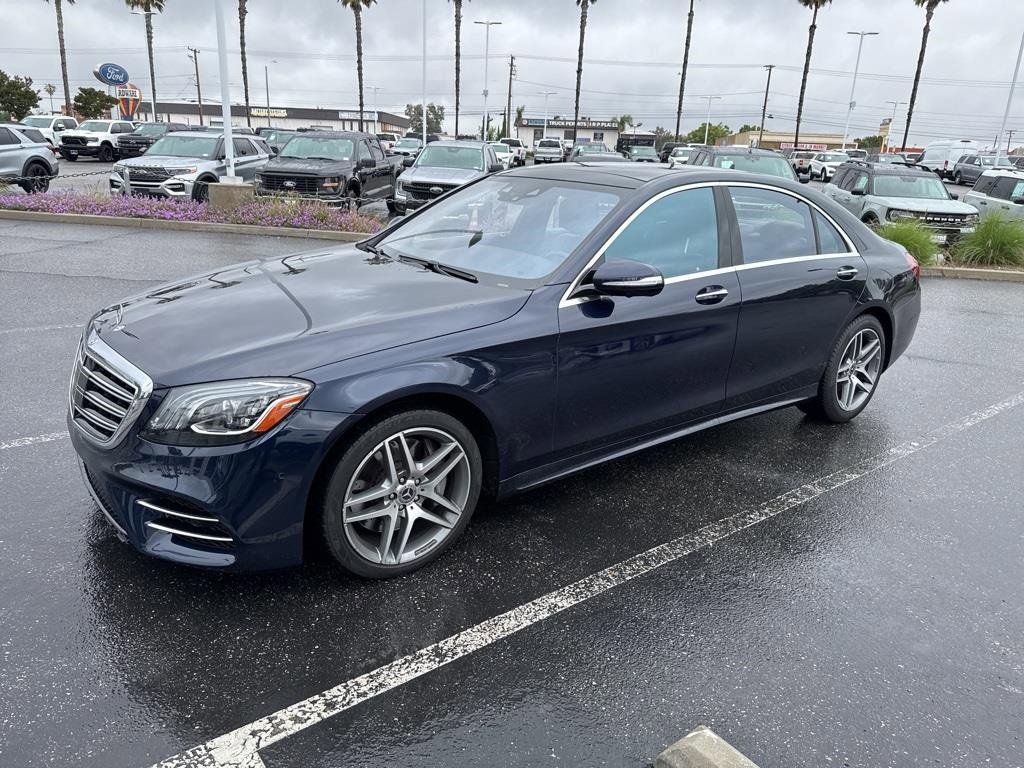 Used 2018 Mercedes-Benz S 560 Sedan w/ AMG Line Exterior image 40