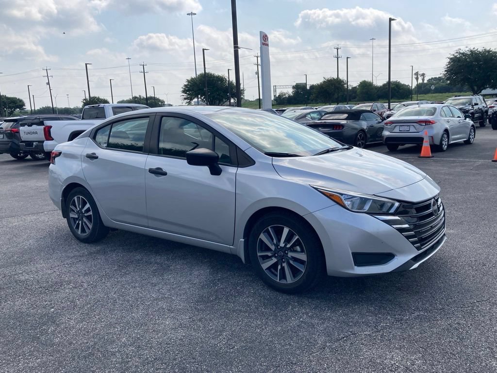 Used 2024 Nissan Versa S w/ S Plus Package FWD image 3