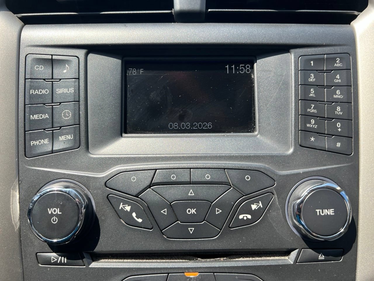 Used 2016 Ford Fusion SE FWD image 18