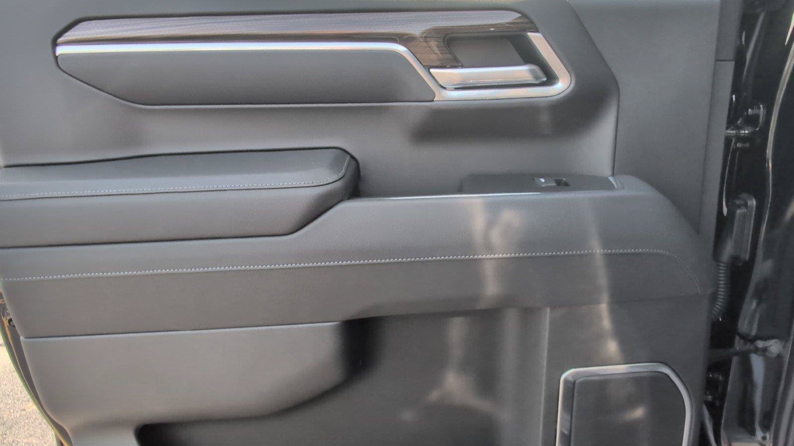 New 2026 Chevrolet Silverado 1500 RST AWD/4WD image 37