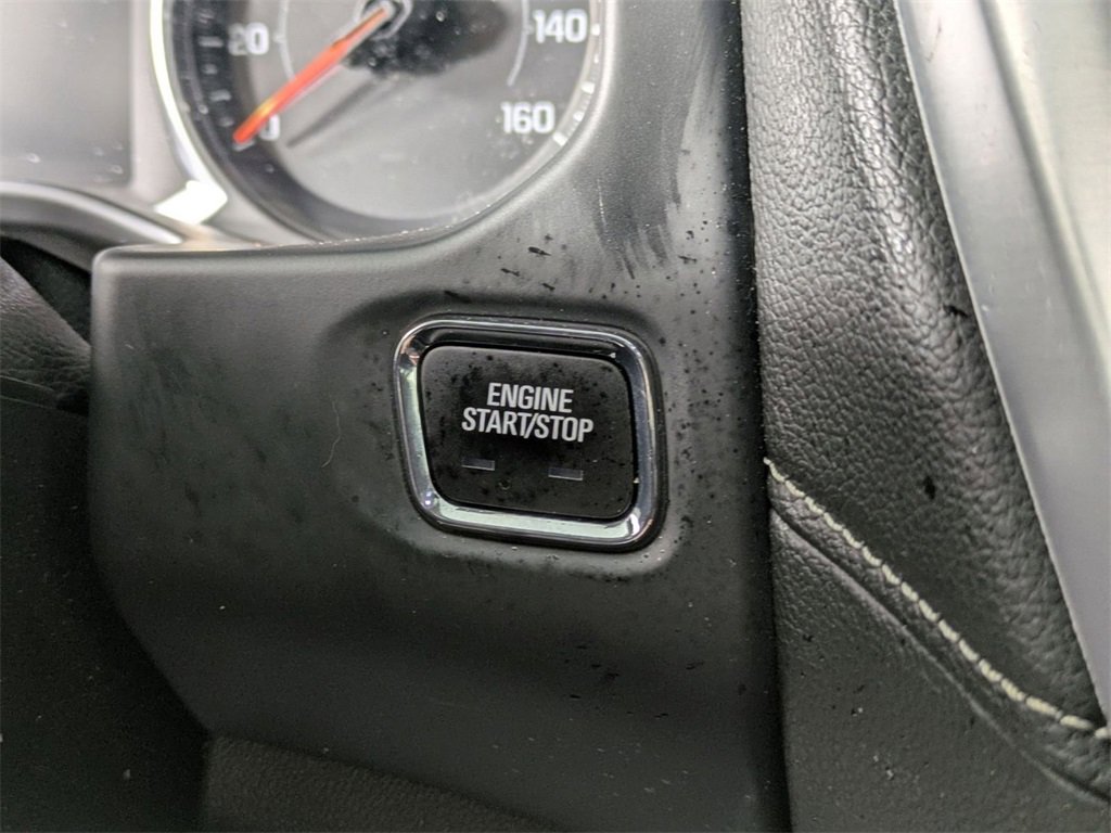 Used 2023 GMC Acadia SLE w/ Driver Convenience Package image 17