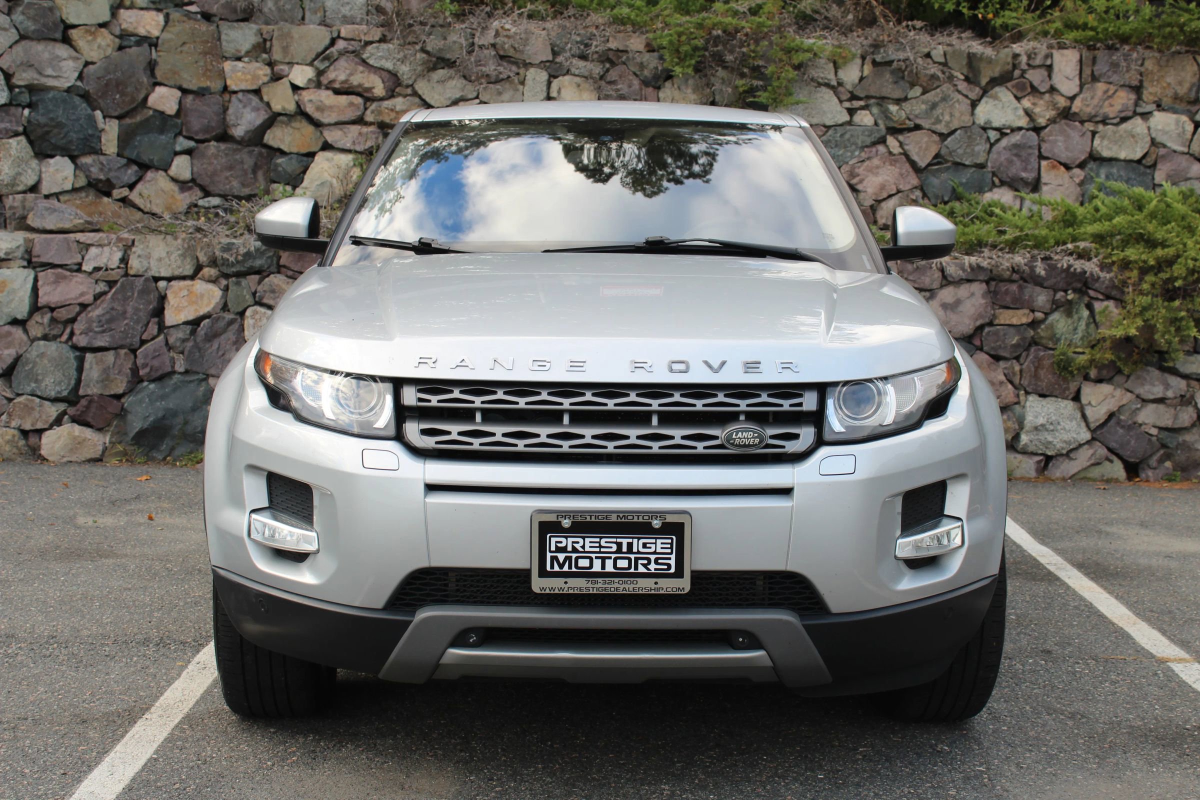 Used 2015 Land Rover Range Rover Evoque Pure Plus image 3