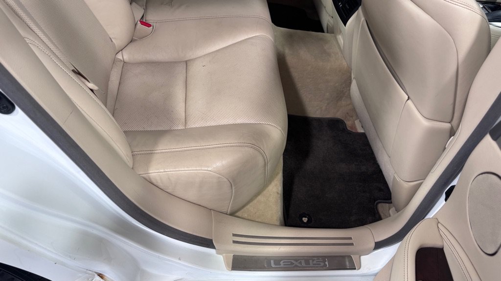 Used 2015 Lexus LS 460 AWD w/ Comfort Package image 25