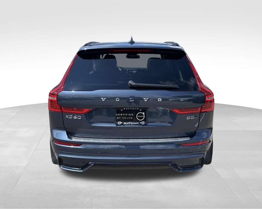 Certified 2025 Volvo XC60 B5 Core w/ Protection Package Premier AWD/4WD image 37