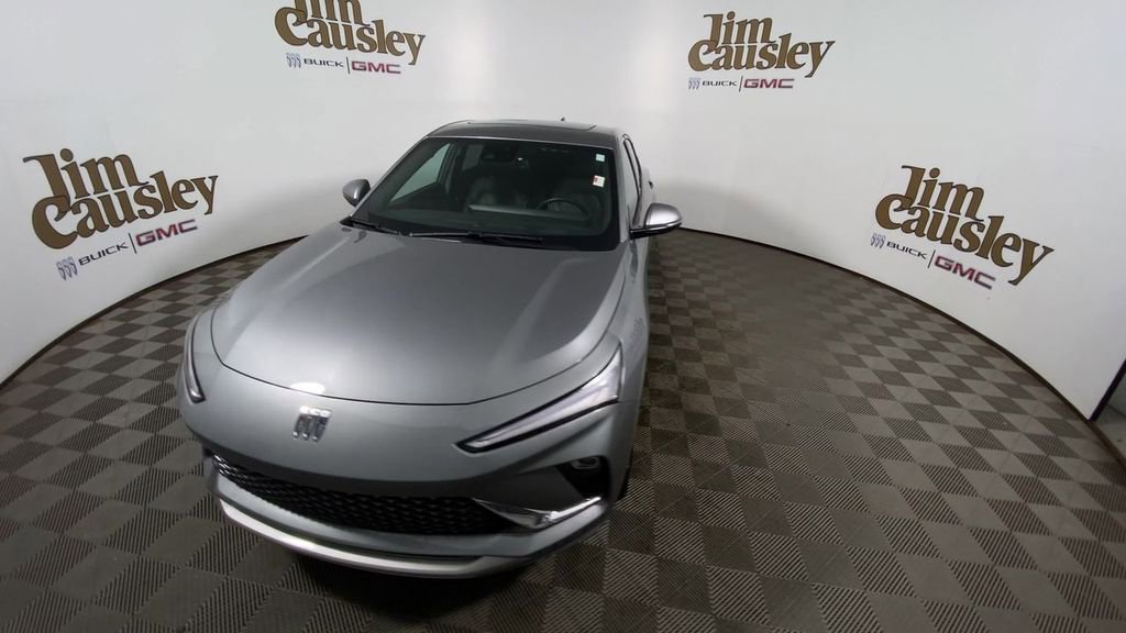 Used 2024 Buick Envista Avenir image 3