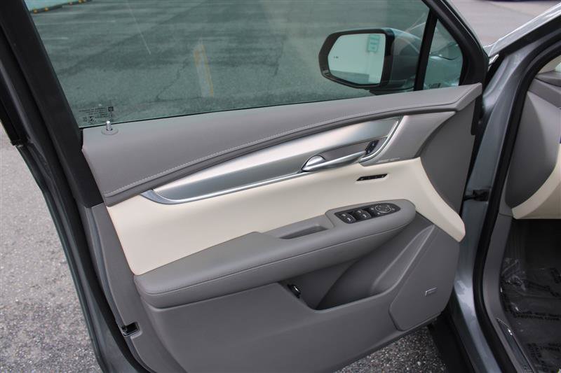 Used 2023 Cadillac XT5 Premium Luxury FWD image 11