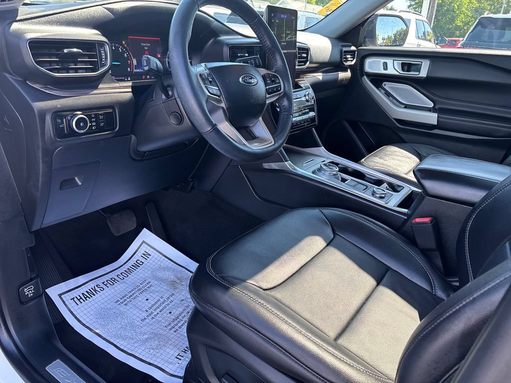 Used 2023 Ford Explorer Limited w/ Limited Technology Package AWD/4WD image 34