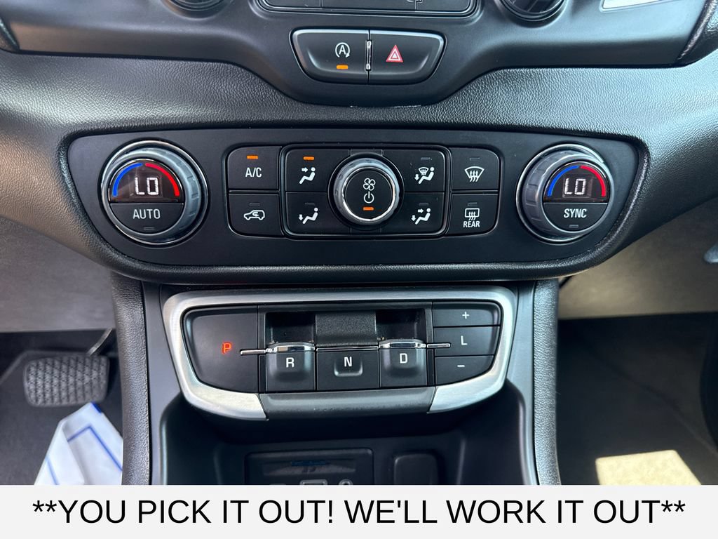 Used 2024 GMC Terrain SLT AWD/4WD image 20