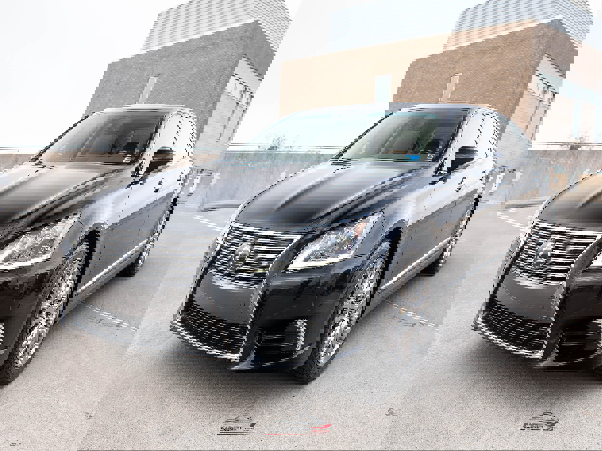 Used 2016 Lexus LS 460 L image 3