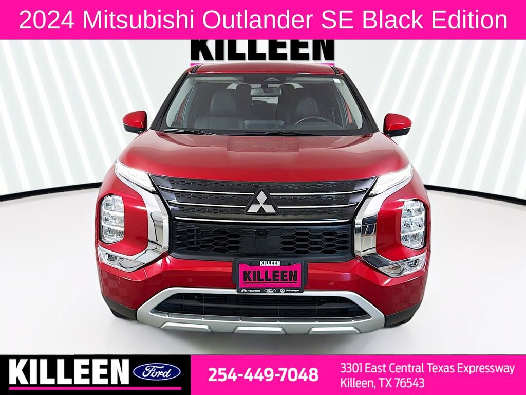 Used 2024 Mitsubishi Outlander SE Black Edition image 2