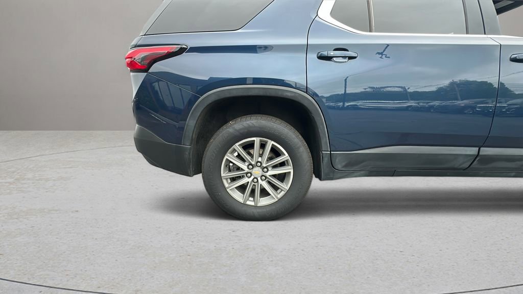 Used 2022 Chevrolet Traverse LT image 22