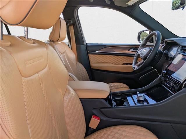 Used 2023 Jeep Grand Cherokee L Summit w/ Advanced Protech Group IV image 24