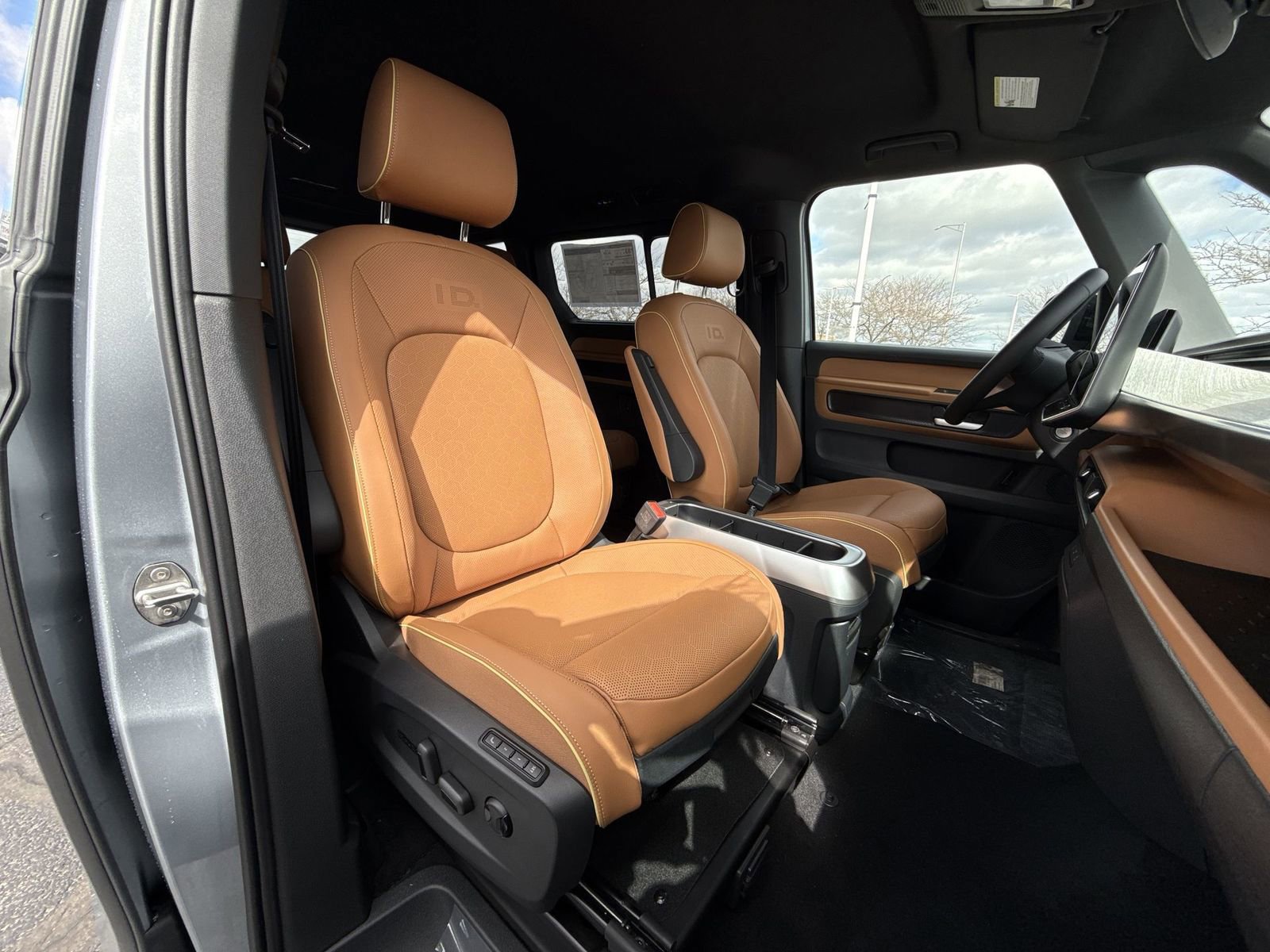 Used 2025 Volkswagen ID. Buzz Pro S image 26