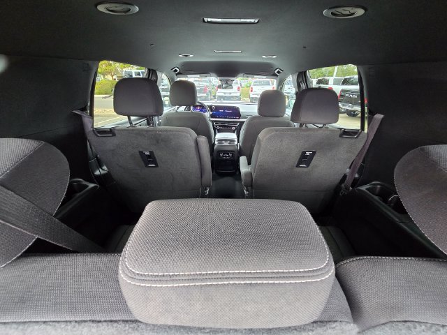 Used 2024 Chevrolet Traverse LT FWD image 21