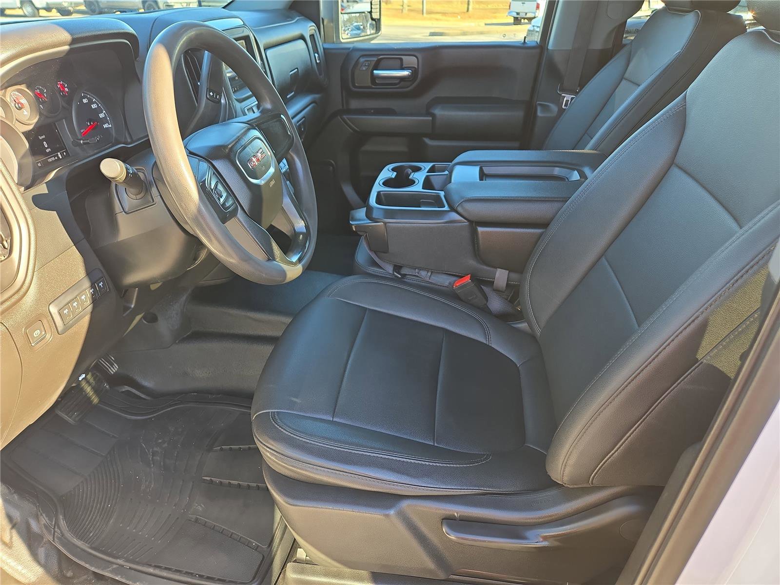 Used 2022 GMC Sierra 3500 Pro w/ Convenience Package RWD image 16