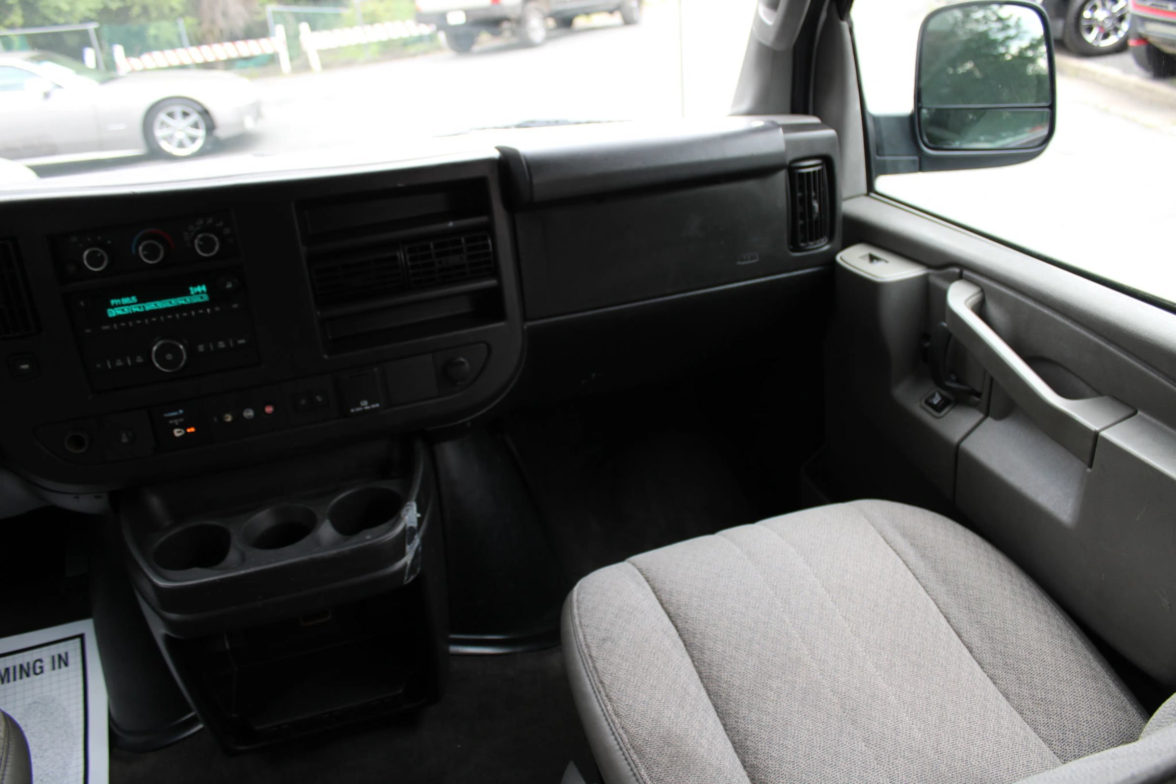 Used 2019 Chevrolet Express 3500 LT w/ LT Preferred Equipment Group RWD image 17