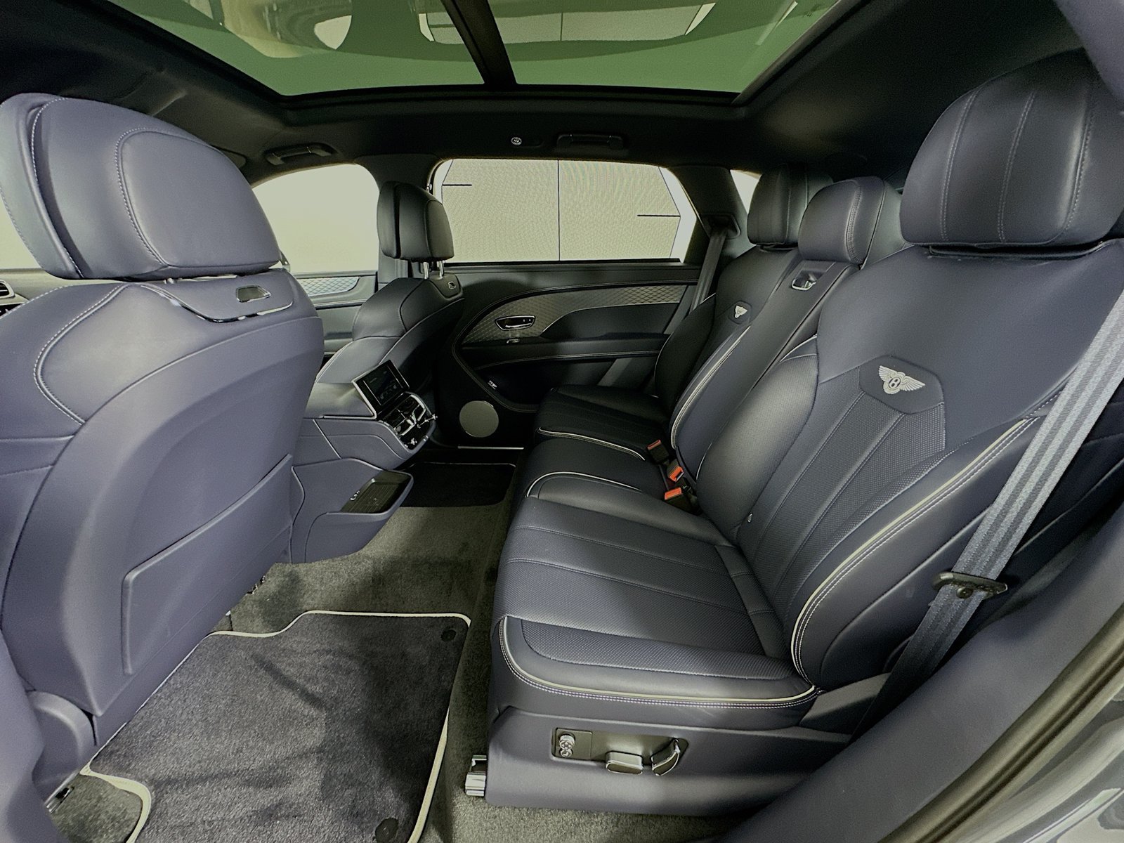 New 2026 Bentley Bentayga Extended Wheelbase AWD/4WD image 41