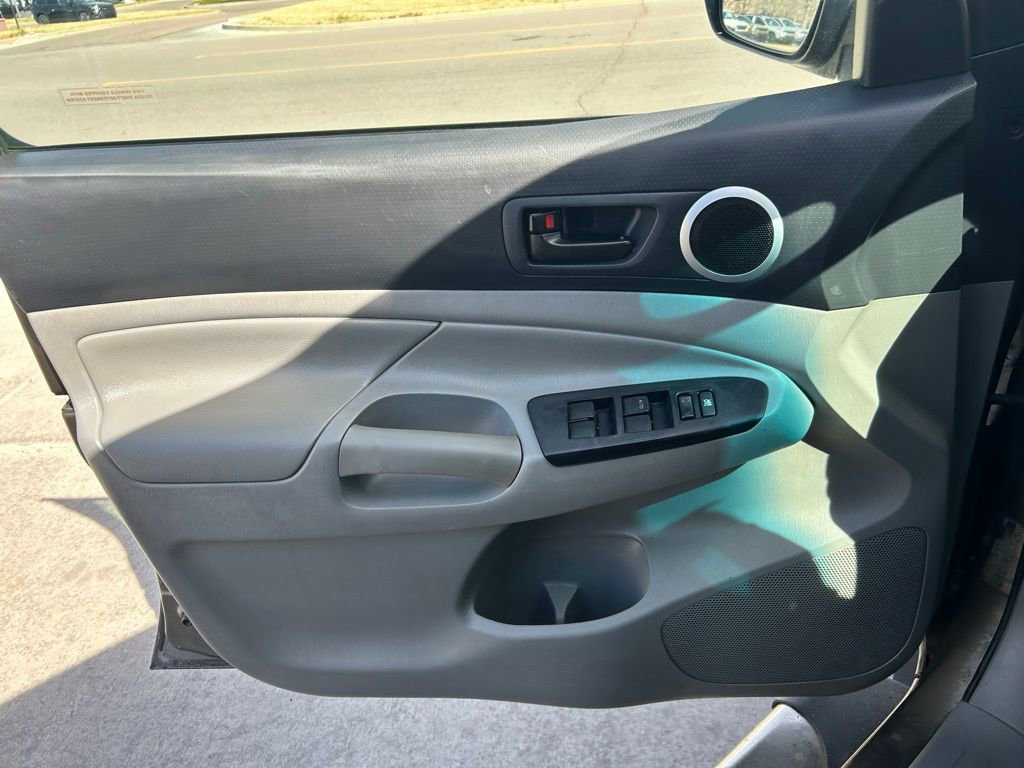 Used 2015 Toyota Tacoma 4x4 Double Cab w/ TRD Off-Road Package image 10