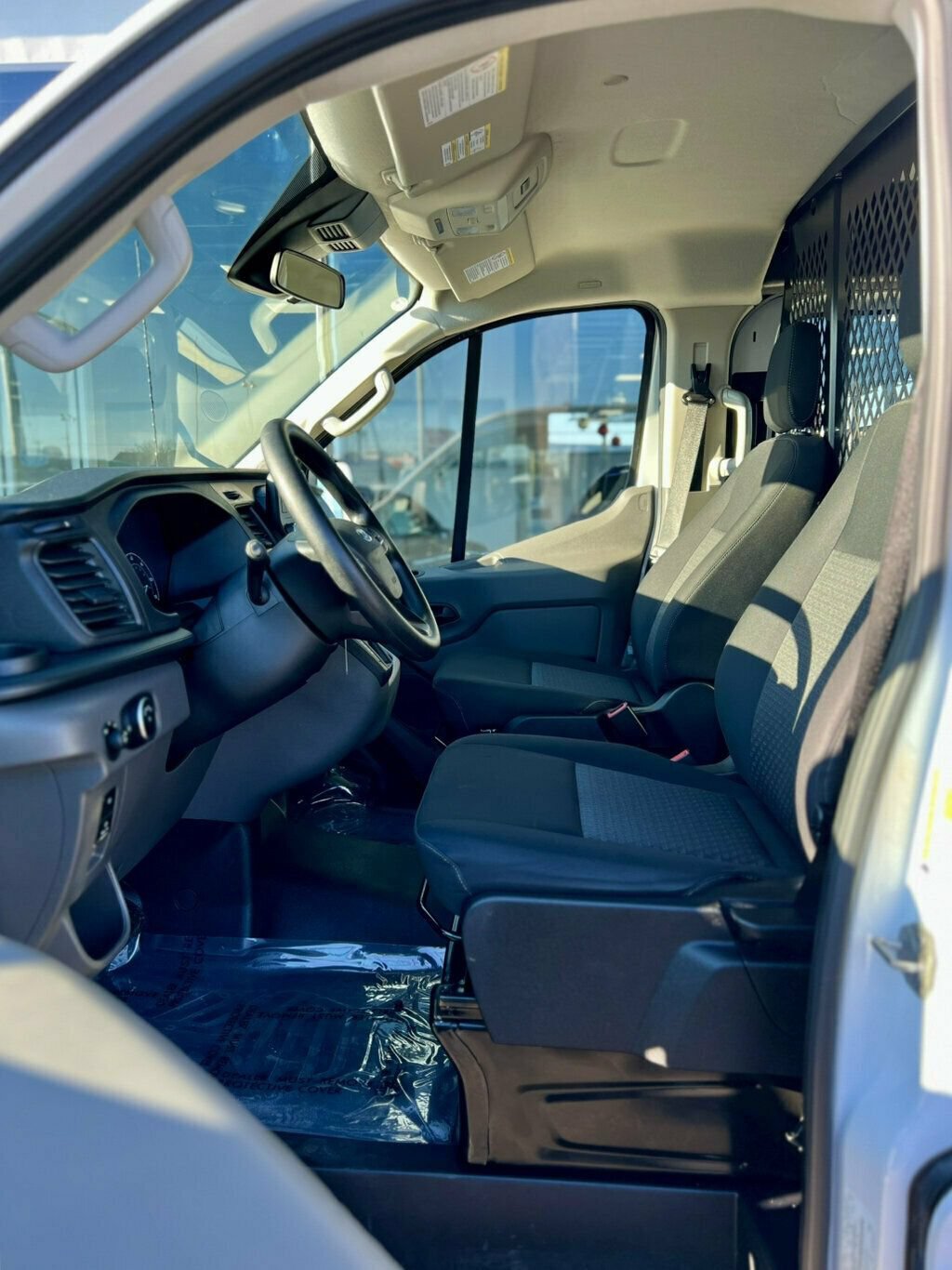 Used 2025 Ford Transit 250 Low Roof w/ Exterior Upgrade Package RWD image 12
